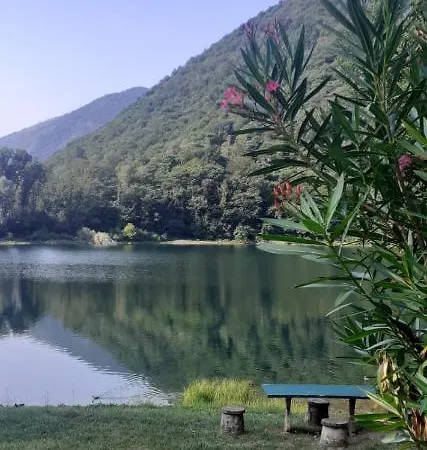 Apartment L'angolino Di Magda: On The Lake-private Beach! *