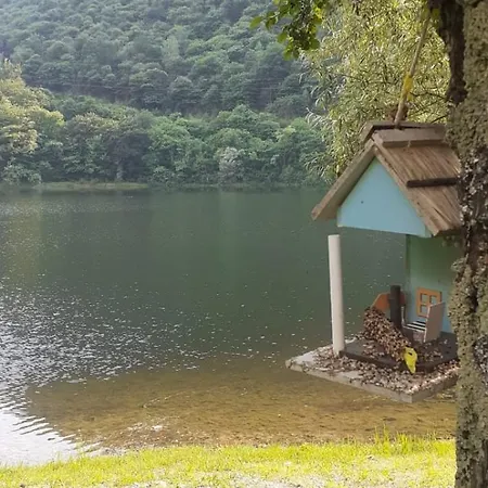 Apartment L'angolino Di Magda: On The Lake-private Beach! *
