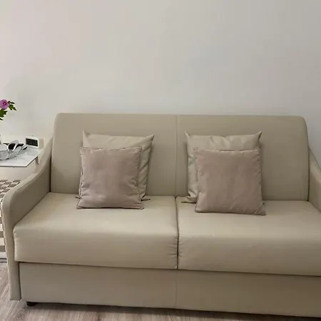 Apartment L'angolino Di Magda: On The Lake-private Beach! *
